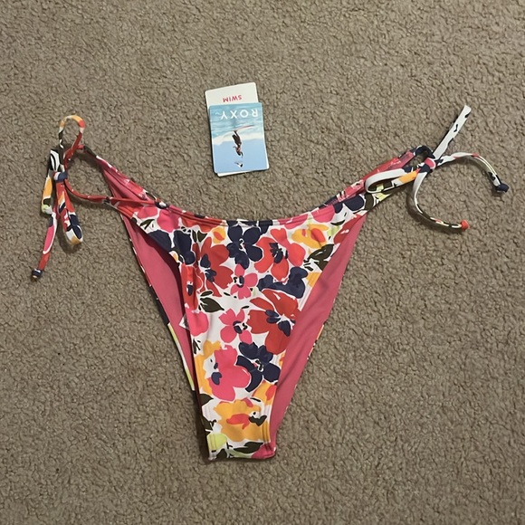 New with Tags Roxy Bikini - Picture 3 of 6